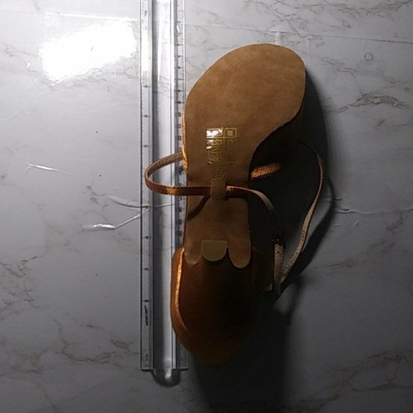 2" Size 10 Move Dance Rita Ballroom Dance Shoe!👡 - Picture 2 of 4